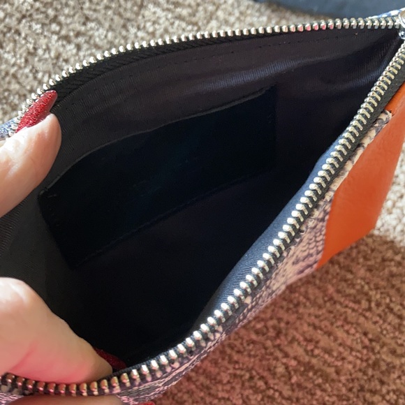 NEW Laudi Vidni Dolce Black White Python Embossed Leather wristlet - Picture 2 of 4